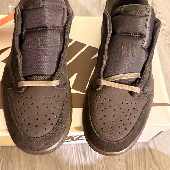 Brand New Travis Scott - Picture 3 of 6